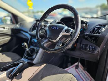 Ford Kuga 2.0 TDCi EcoBlue Zetec AWD Euro 6 (s/s) 5dr