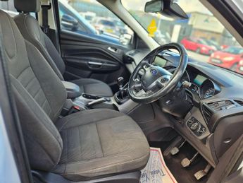 Ford Kuga 2.0 TDCi EcoBlue Zetec AWD Euro 6 (s/s) 5dr