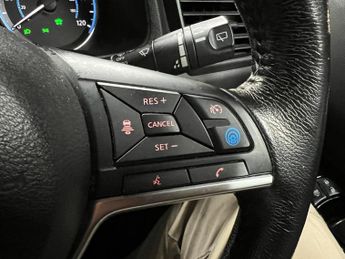 Nissan Leaf 40kWh Tekna Auto 5dr