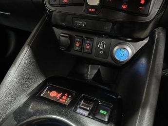 Nissan Leaf 40kWh Tekna Auto 5dr