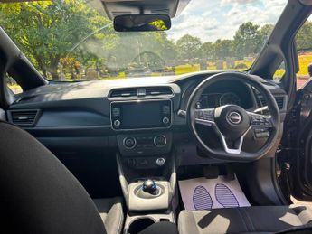 Nissan Leaf 39kWh Acenta Auto 5dr