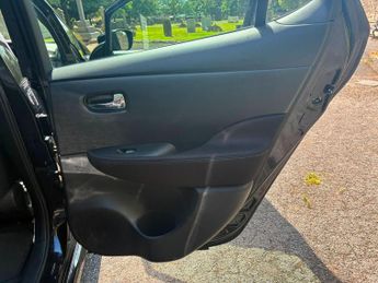 Nissan Leaf 39kWh Acenta Auto 5dr