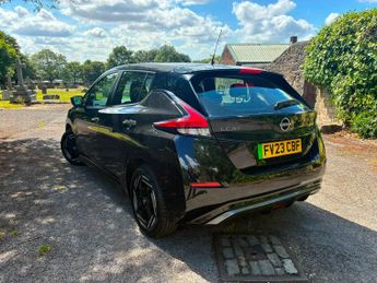 Nissan Leaf 39kWh Acenta Auto 5dr