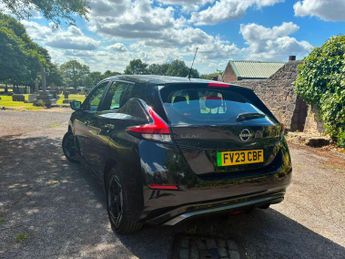 Nissan Leaf 39kWh Acenta Auto 5dr