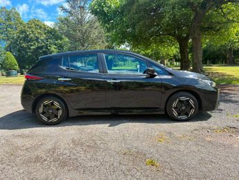 Nissan Leaf 39kWh Acenta Auto 5dr