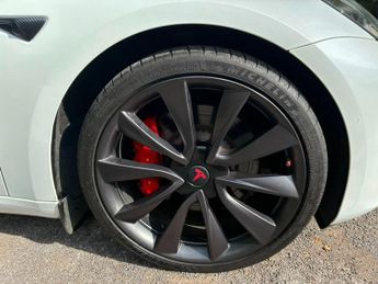 Tesla Model 3 (Dual Motor) Performance Auto 4WDE 4dr (Performance Upgrade)