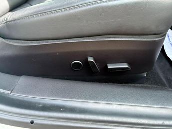 Tesla Model 3 (Dual Motor) Performance Auto 4WDE 4dr (Performance Upgrade)