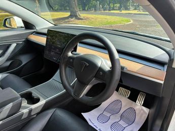 Tesla Model 3 (Dual Motor) Performance Auto 4WDE 4dr (Performance Upgrade)