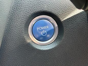Toyota Corolla 1.8 VVT-h Icon Tech CVT Euro 6 (s/s) 5dr