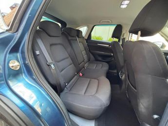 Mazda CX-5 2.0 e-SKYACTIV G MHEV Centre-Line Auto Euro 6 (s/s) 5dr