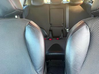 Nissan Note 1.6 16V Tekna Auto Euro 4 5dr