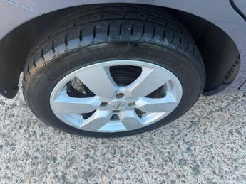 Nissan Note 1.6 16V Tekna Auto Euro 4 5dr