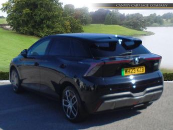 MG MG4 64kWh Trophy Long Range Auto 5dr