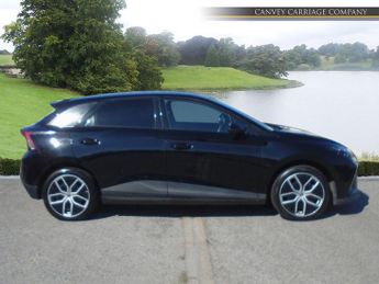 MG MG4 64kWh Trophy Long Range Auto 5dr