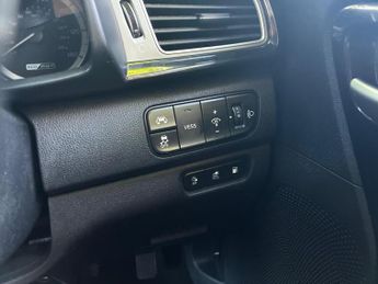 Kia Niro 1.6 GDi 8.9kWh 3 DCT Euro 6 (s/s) 5dr