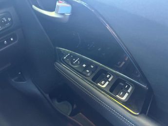 Kia Niro 1.6 GDi 8.9kWh 3 DCT Euro 6 (s/s) 5dr