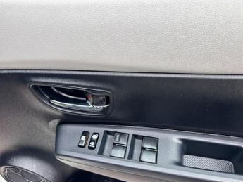 Toyota Yaris 1.33 Dual VVT-i T Spirit Multidrive S Euro 5 5dr