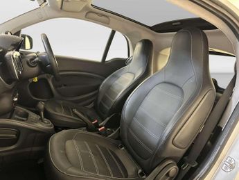 Smart fortwo 17.6kWh Prime (Premium) Coupe 2dr Electric Auto (22kW Charger) (