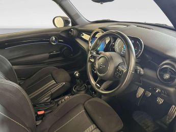 MINI Hatch 1.5 Cooper Sport Hatchback 3dr Petrol Manual Euro 6 (s/s) (136 p