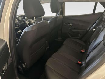 Peugeot E-2008 50kWh Allure Premium SUV 5dr Electric Auto (7kW Charger) (136 ps