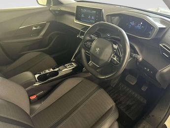 Peugeot E-2008 50kWh Allure Premium SUV 5dr Electric Auto (7kW Charger) (136 ps