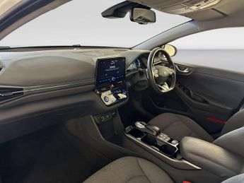 Hyundai IONIQ 38.3kWh Premium Hatchback 5dr Electric Auto (136 ps)