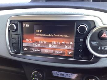 Toyota Yaris 1.5 VVT-h Icon Plus CVT Euro 5 5dr