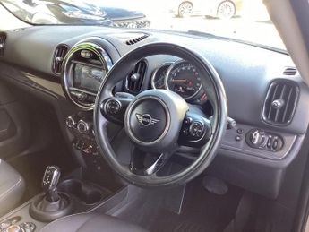MINI Countryman 2.0 Cooper D Auto ALL4 Euro 6 (s/s) 5dr