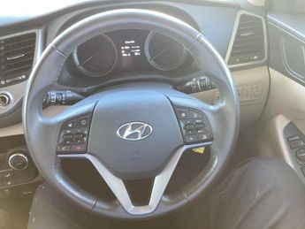 Hyundai TUCSON 2.0 CRDi Premium Auto 4WD Euro 6 5dr