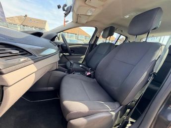 Renault Megane 1.6 16V Generation Euro 5 5dr