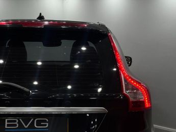 Volvo XC60 2.4 D5 R-Design Lux Nav Auto AWD Euro 6 (s/s) 5dr
