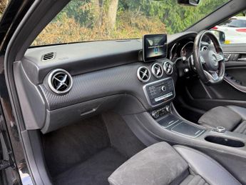 Mercedes-Benz A Class 2.1 A200d AMG Line (Premium Plus) 7G-DCT Euro 6 (s/s) 5dr