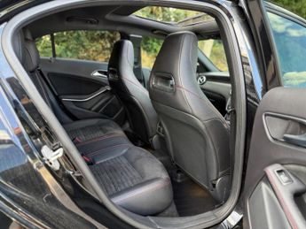 Mercedes-Benz A Class 2.1 A200d AMG Line (Premium Plus) 7G-DCT Euro 6 (s/s) 5dr