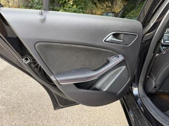 Mercedes-Benz A Class 2.1 A200d AMG Line (Premium Plus) 7G-DCT Euro 6 (s/s) 5dr