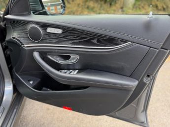 Mercedes-Benz E Class 2.0 E220d AMG Line G-Tronic+ Euro 6 (s/s) 5dr