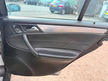 Mercedes-Benz C Class 2.1 C220 CDI Avantgarde SE 4dr