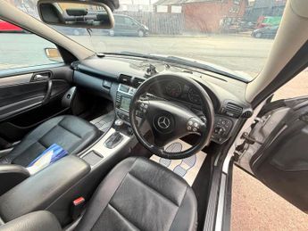 Mercedes-Benz C Class 2.1 C220 CDI Avantgarde SE 4dr