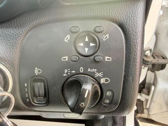 Mercedes-Benz C Class 2.1 C220 CDI Avantgarde SE 4dr