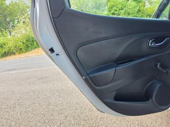 Renault Clio 1.2 16V Dynamique MediaNav Euro 5 5dr