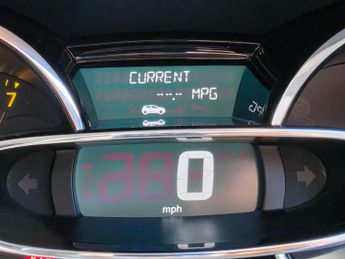 Renault Clio 1.2 16V Dynamique MediaNav Euro 5 5dr