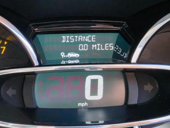 Renault Clio 1.2 16V Dynamique MediaNav Euro 5 5dr