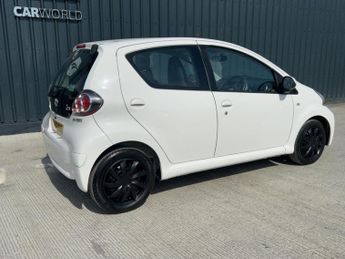 Toyota AYGO 1.0 VVT-i Ice Euro 5 5dr