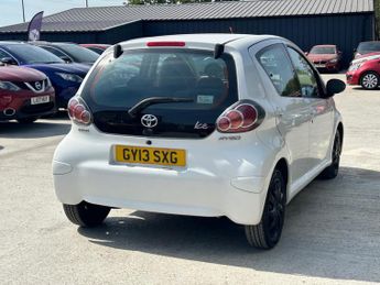 Toyota AYGO 1.0 VVT-i Ice Euro 5 5dr