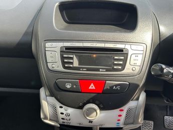 Toyota AYGO 1.0 VVT-i Ice Euro 5 5dr