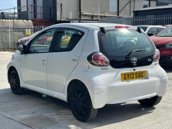 Toyota AYGO 1.0 VVT-i Ice Euro 5 5dr