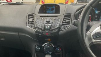 Ford Fiesta 1.6 Zetec Powershift Euro 5 5dr