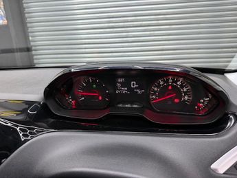 Peugeot 208 1.2 VTi Access+ Euro 5 5dr