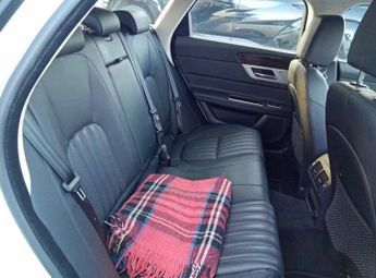 Jaguar XF 2.0i Portfolio Sportbrake Auto Euro 6 (s/s) 5dr