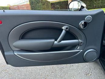 MINI Convertible 1.6 Cooper CVT Euro 3 2dr