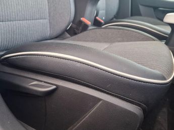 Renault Clio 1.6 E-TECH Techno Auto Euro 6 (s/s) 5dr